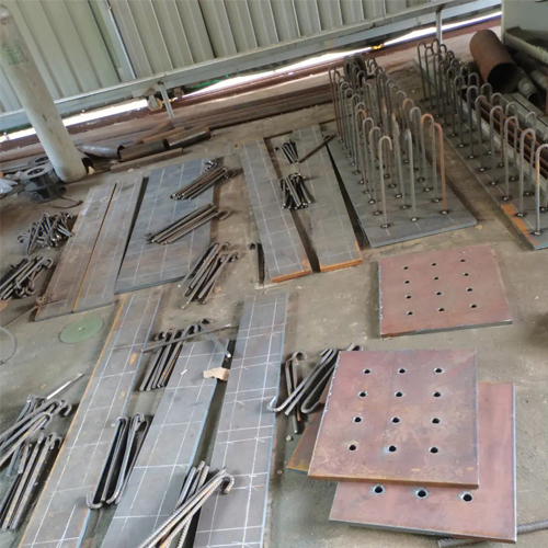 有哪些其他因素会影响驻马店预埋件位置的确定？